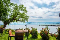 The River Resort Hotel dekat Wat Nakorn