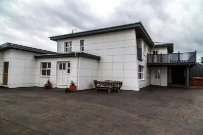 Ármót Guesthouse Hotel di 