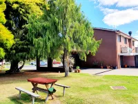 Golden Grain Motor Inn