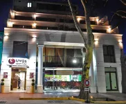 Uvas Apart Hotel