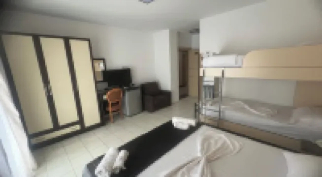 Sunrise Hotel Cameria