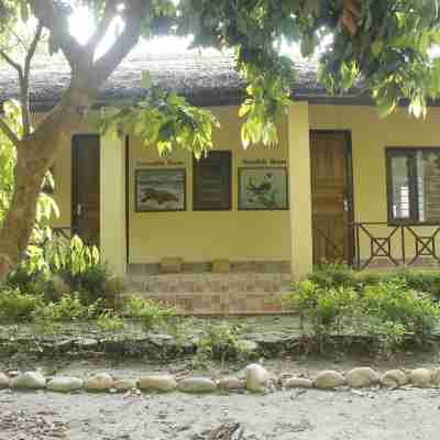 Rhino Lodge Bardia Pvt Ltd Hotel Exterior