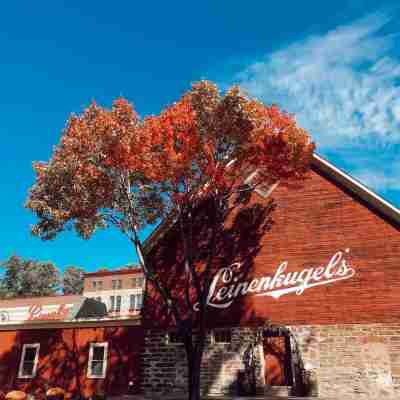 Metropolis Resort - Eau Claire Hotel Exterior