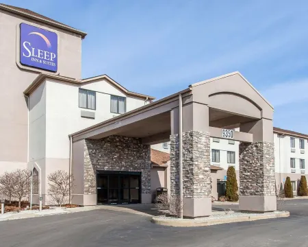 Sleep Inn & Suites Near I-90 and Ashtabula Отели в г. Аштабула