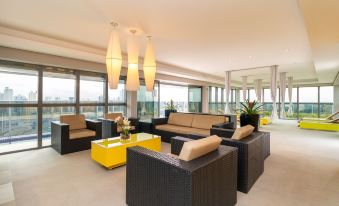 7th Avenue Oxford Residence