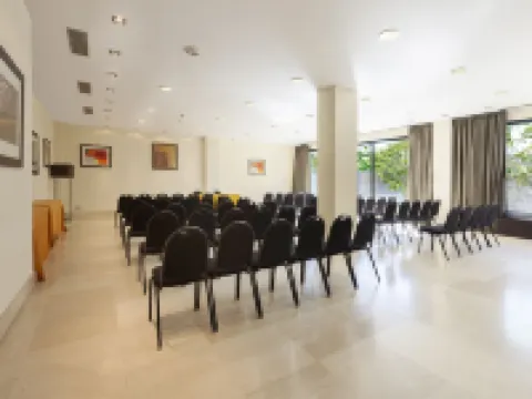 NH サン セバスティアン デ ロス レイエス サン・セバスティアン・デ・ロス・レイエスのホテル