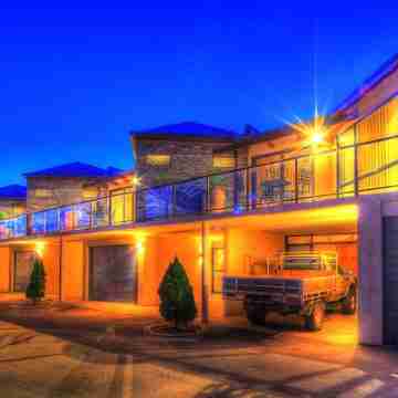 Ultimate Holiday Apartments Hotel Exterior