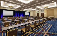 The Higgins Hotel New Orleans, Curio Collection by Hilton