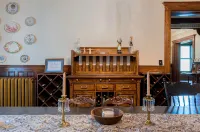 Hatch House Bed & Breakfast - breakfast
