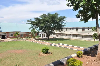 Riviera Hotel Hoima فنادق في Kijungu Village