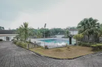 RedDoorz Premium @ Jalan Pal 10 Jambi Hotels in Kota Baru