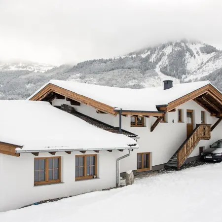 Apartment in Kaprun with Ski-in Ski-Out Access