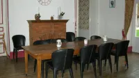 Chateau de Chavannes Hotels in Saint-Menoux