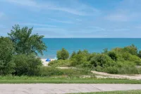 Welcome to North Beach Bungalow!Steps to the Beach, Minutes to Everything!