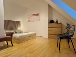 Carillon by BestChoice - Old City - Self Check-in with Parking Option