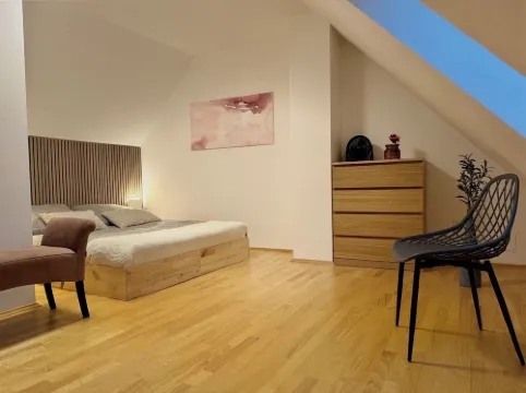 Carillon by BestChoice - Old City - Self Check-in with Parking Option