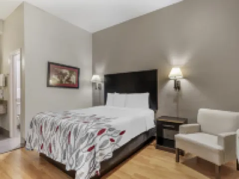 Red Roof Inn Atlanta - Kennesaw State University Hotels in Kennesaw