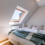 Huswell - Centrally Located Apartment with Sunny Terrace