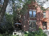 Old Northside Bed & Breakfast ヒンクル・フィールドハウス周辺のホテル