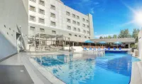 Geneva Hotel - Uima-altaat
