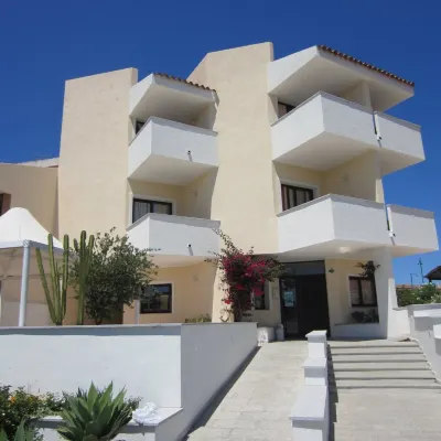 Palau City Hotel Hotels near Palau Vecchio Beach