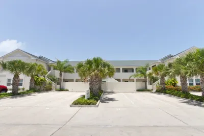 Rain Dancer Hotels near Emerald Beach Condo