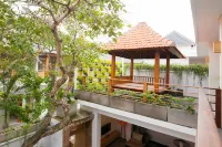 Apple Villa & Suite Seminyak Hotel in zona Frost Villa