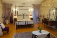 Chateau de Murviel - Bed and Breakfasts