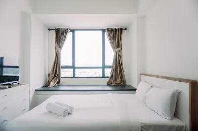 Homey and Comfort Living Studio Collins Boulevard Apartment