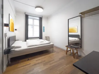 Where to Sleep Hotels near Statue of Andersen