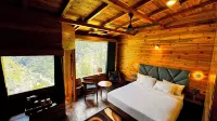 Blue Poppy Premier Hotels in Joshimath