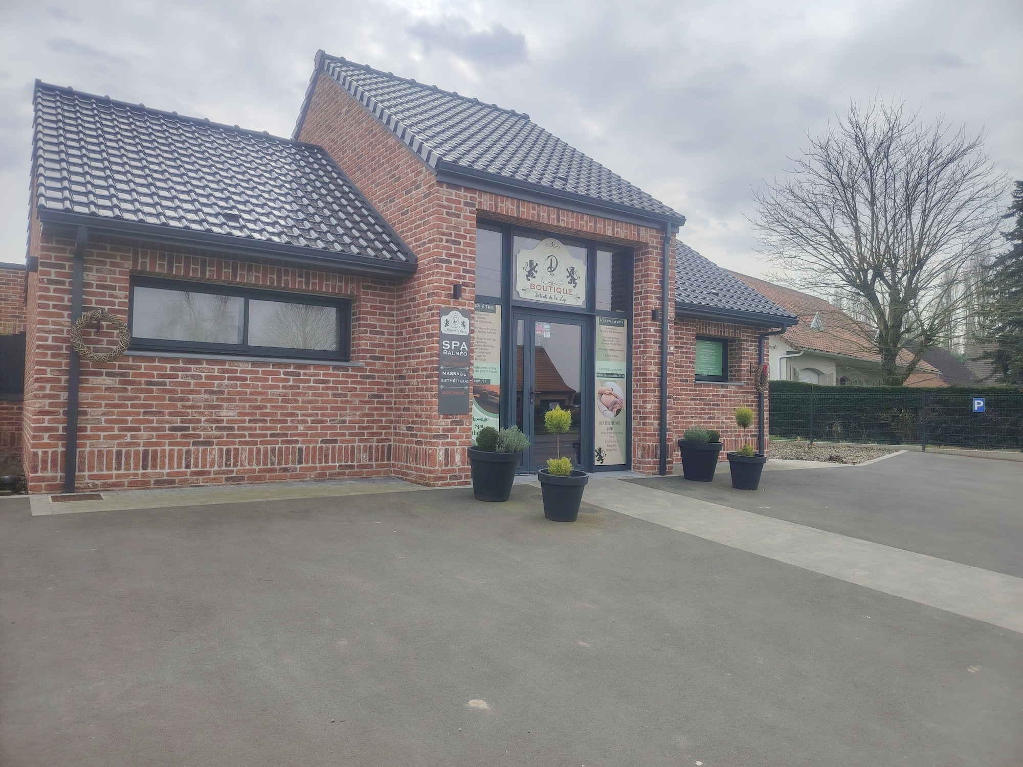 Detente de la Lys Hotels in Steenwerck