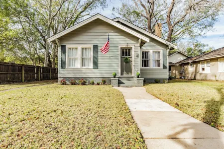 Haute on Hannon- Midtown Cottage!