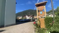 Casteluce Hotel Funivie - Parkplatz
