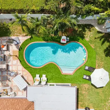 Cozy Home at Lighthouse Point With Pool