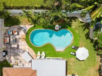 Cozy Home at Lighthouse Point With Pool Hotels in Lighthouse Point