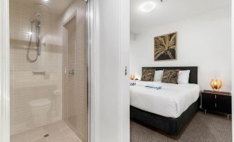 Lux Retreat - Sauna Pool & Prime Location