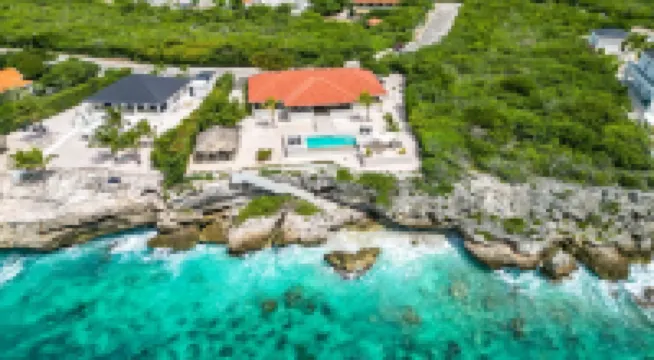 Kas di So o Ocean Front Luxury Villa