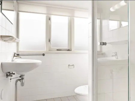 Bungalow by Water Near Rotterdam