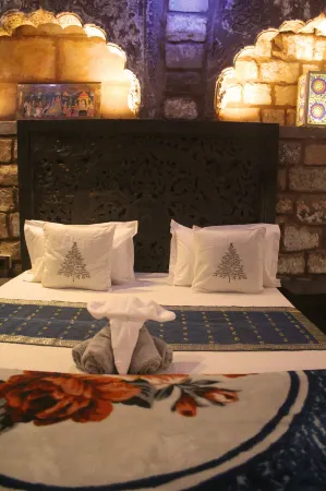 Castle View Haveli Отели рядом с достопримечательностью «Ghanta Ghar Jodhpur»