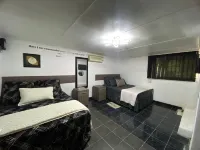 Cozy  Cabin Guest Lodge