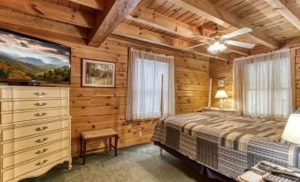 ER2 - Heavenly View Great Location! - Close to Town! Cabin