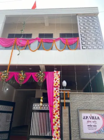 JS Banaras Residency Отели в г. Сойепур