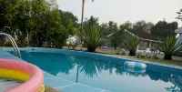 The Cool Villa Guest House - Pools