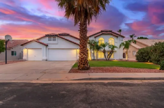 5BR Citrus Estate Sleeps 13 Free Htd Pool Gameroom