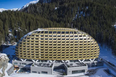 達弗斯洲際飯店（AlpenGold Hotel）