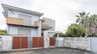 Gorgeous villa Looking to Douro