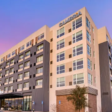 Cambria Hotel Burbank Airport