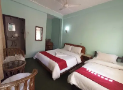 Pushpa Guest House