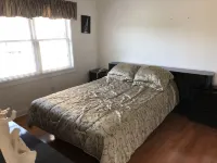 Beautiful Saratoga Lake waterfront Townhouse + Community Amenities